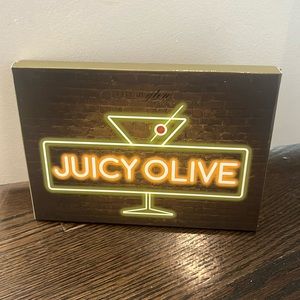 Give Me Glow Juicy Olive Eyeshadow palette NEW
